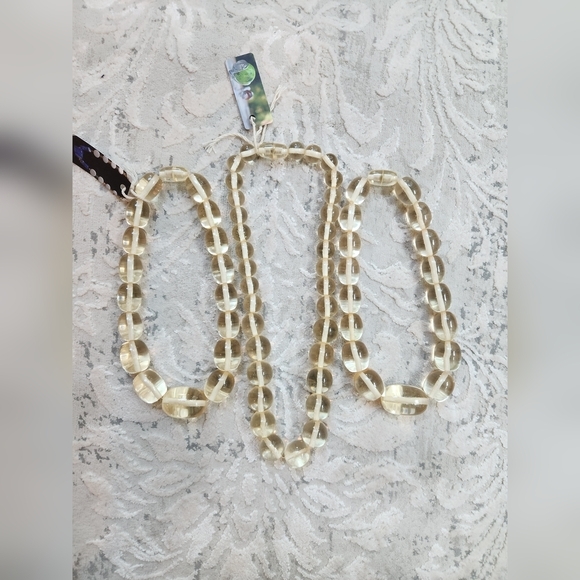 Chunky Acrylic Statement Necklace w/Screw Clasp - Rounds - Picture 9 of 15